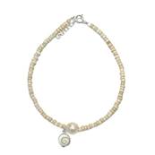 Bracelet Perles Beiges Et Perle Deau Douce Avec il De Sainte Lucie